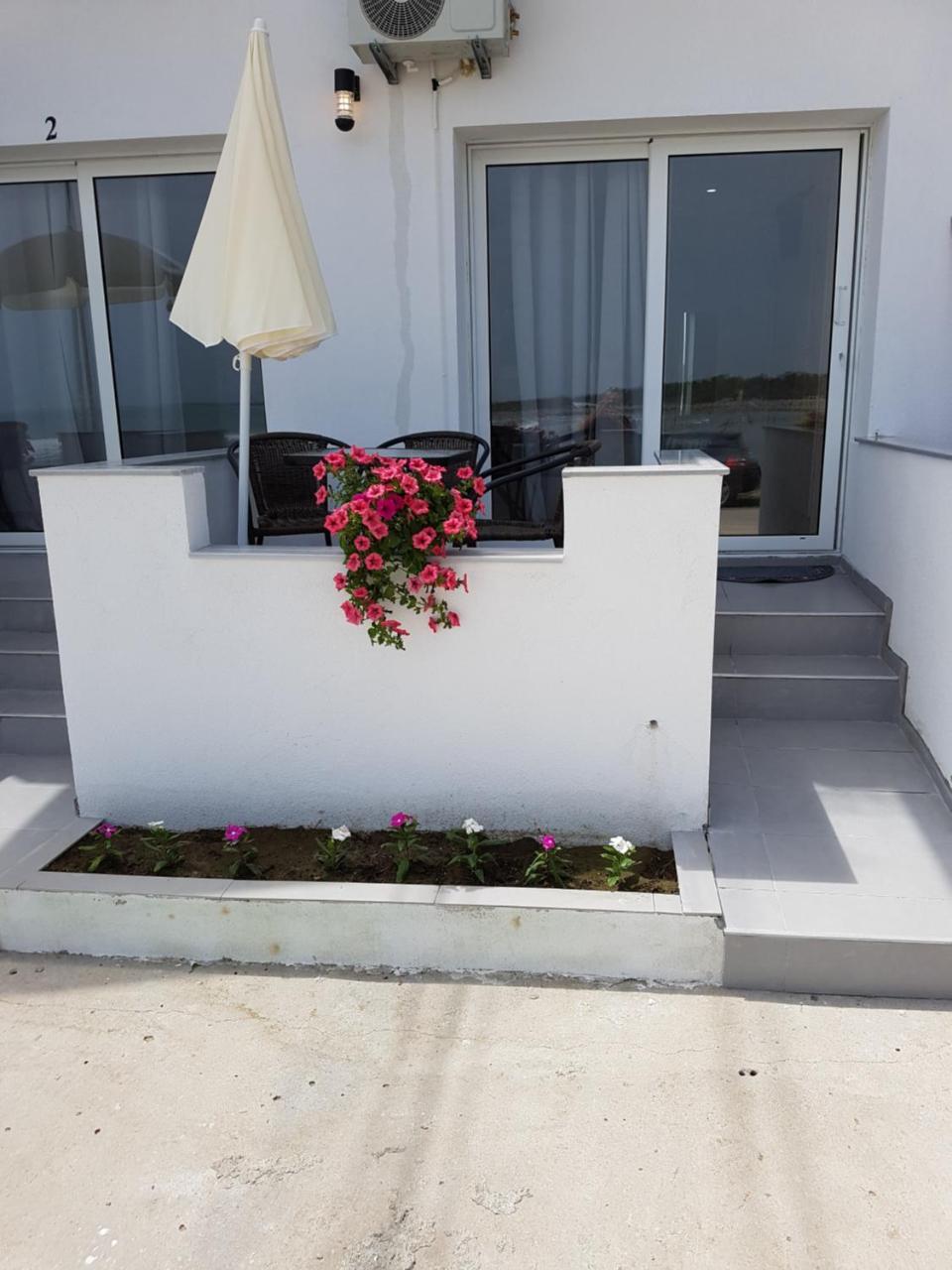 Avdiu Apartment Улцинь Экстерьер фото